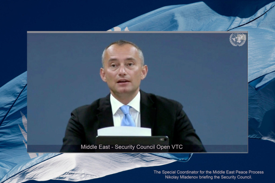 Photo : ONU/Evan Schneider Nickolay Mladenov, Coordinateur spécial des Nations Unies pour le processus de paix au Moyen-Orient, informe les membres du Conseil de sécurité par vidéoconférence.