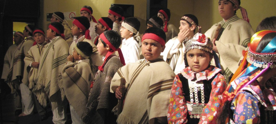 Mapuche children from the Tirúa Youth Orchestra at the launch of the "Mucho Chile" campaign in the capital, Santiago, in 2019